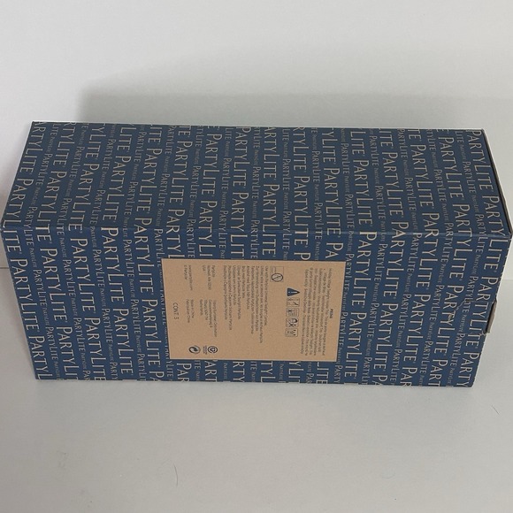 PartyLite Holiday Village Tealight Holder Trio Ceramic Christmas Houses P93346 - Picture 6 of 7